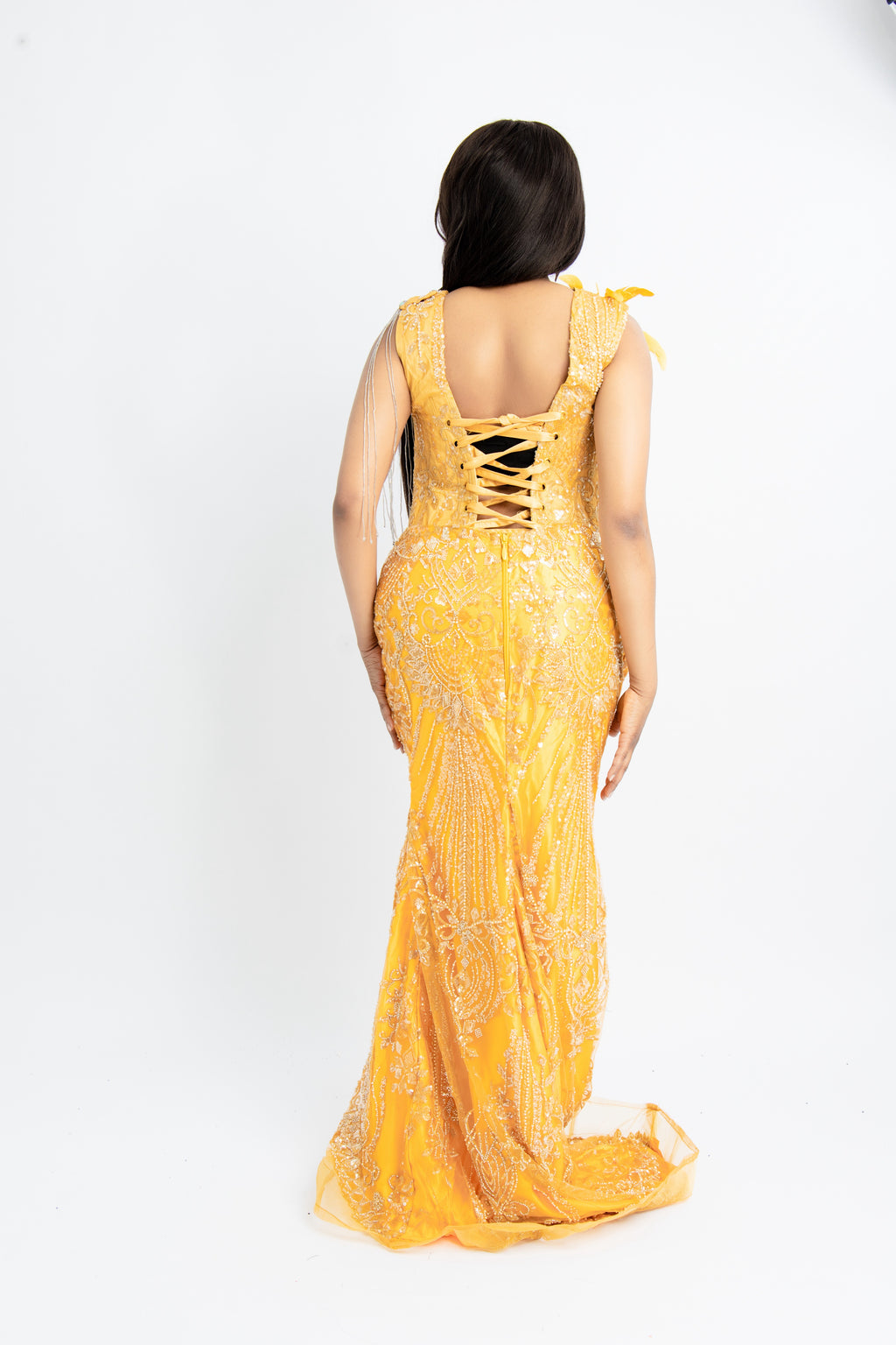 Luxury Yellow Beaded Mermaid Evening Gown – Elegant Feather Detail Formal Dress for Weddings & Gala Events